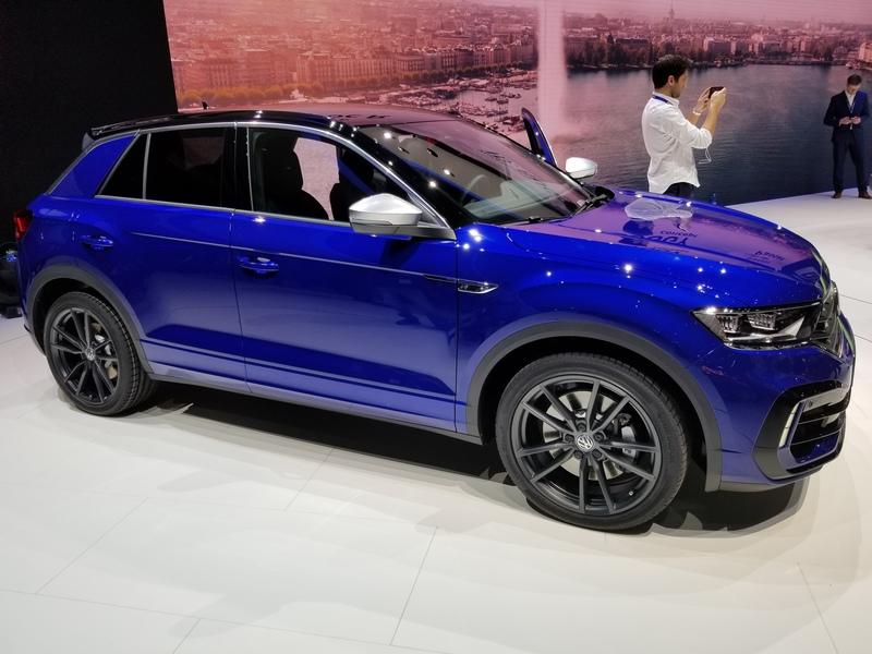 The New Volkswagen T-Roc R Is More Than Just a Sporty Variant Of The T-Roc
- image 827875